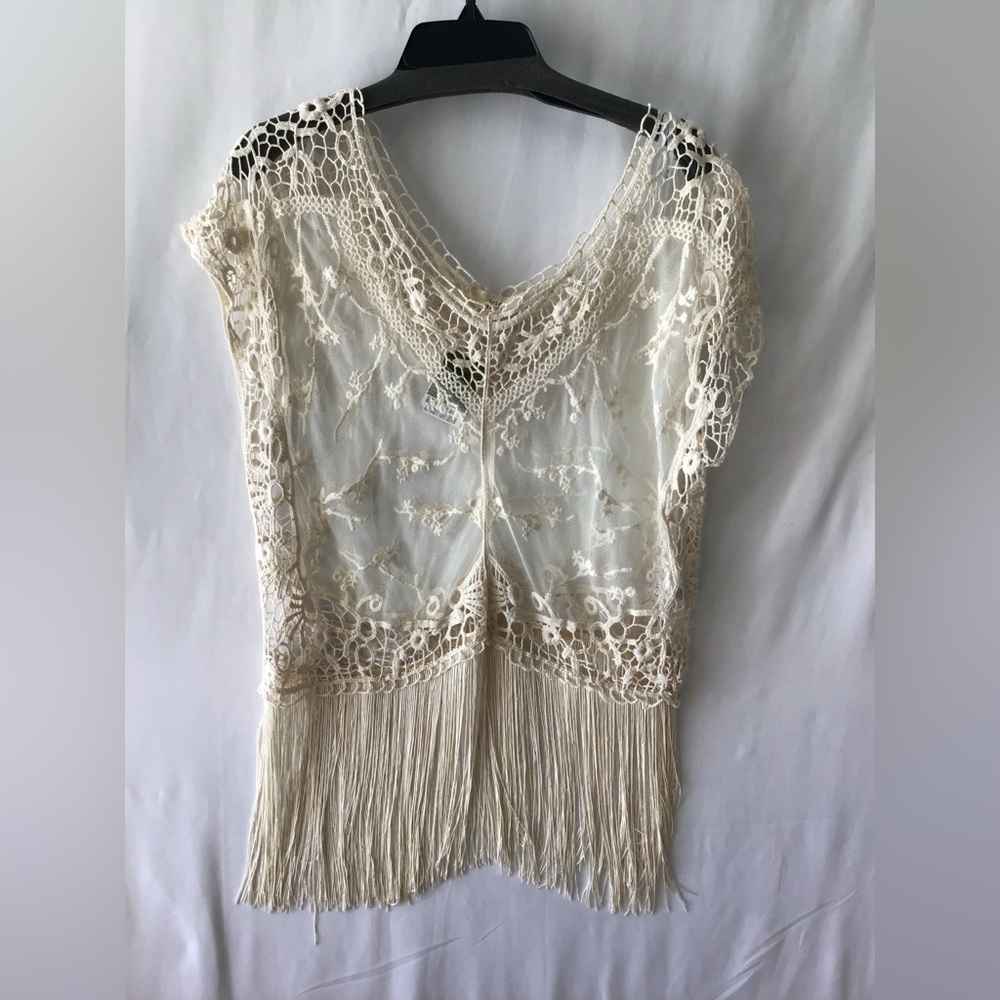 iris Cream Lace Crochet Fringe Top with Camisole